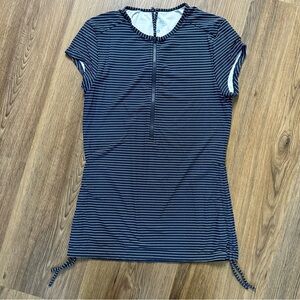 Carve Designs Dawson Blue White Striped Short Sleeve Rash Guard Small‎ Swim Zip